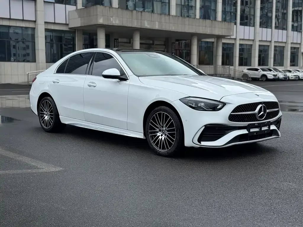 Mercedes-Benz C-Class — фото 1