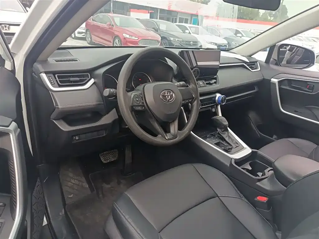 Toyota Wildlander 2023 из CN, фото 8