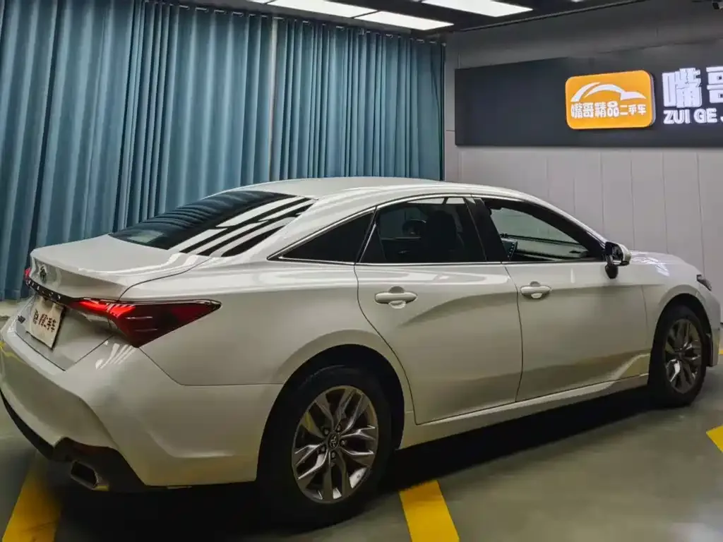 Toyota Avalon 2022 из CN, фото 7
