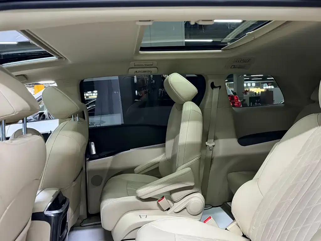 Buick GL8 2023 из CN, фото 6