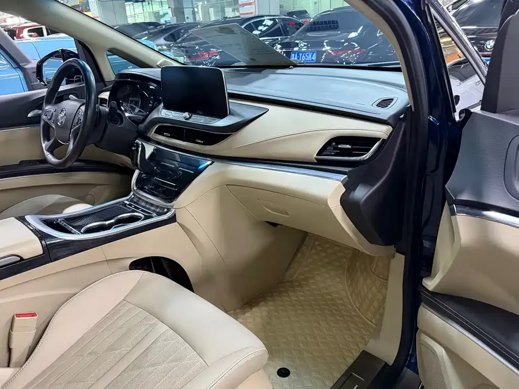 Buick GL8 2023 из CN, фото 8