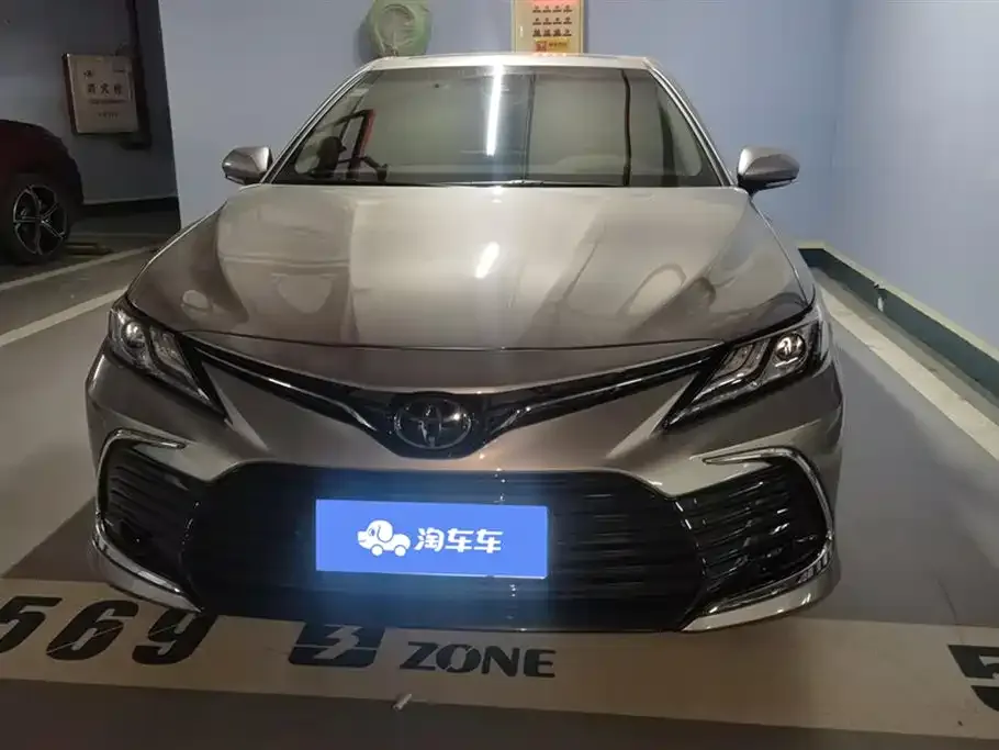Toyota Camry 2023 из CN, фото 2