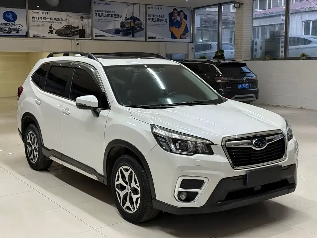 Subaru Forester — фото 8