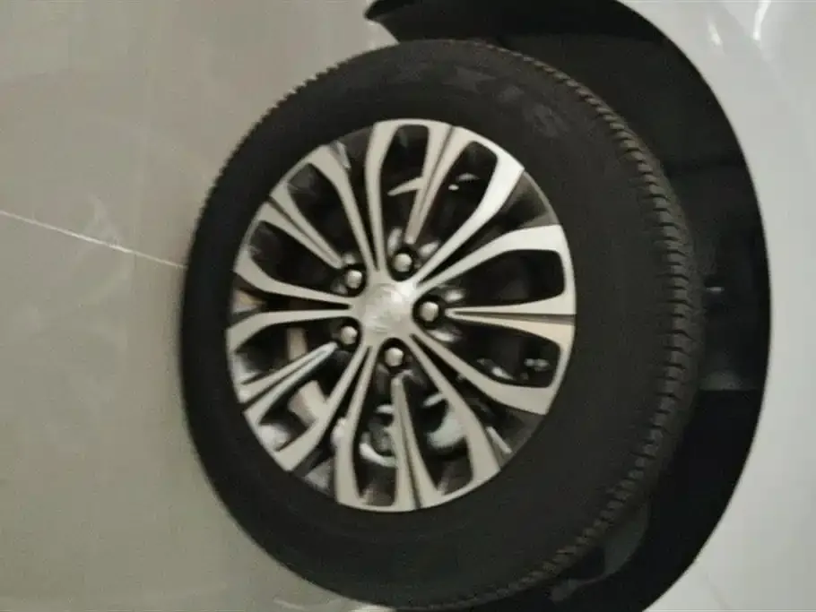 Buick GL8 2024 из CN, фото 5
