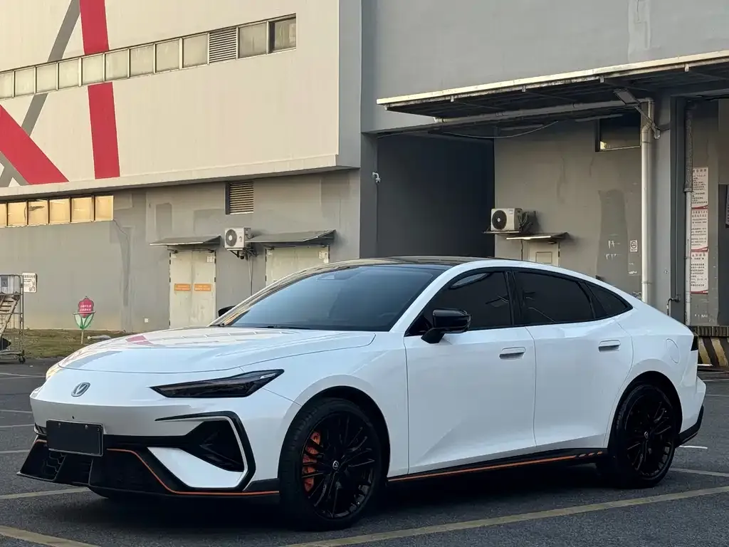 Changan UNI-V 2025 из CN, фото 1
