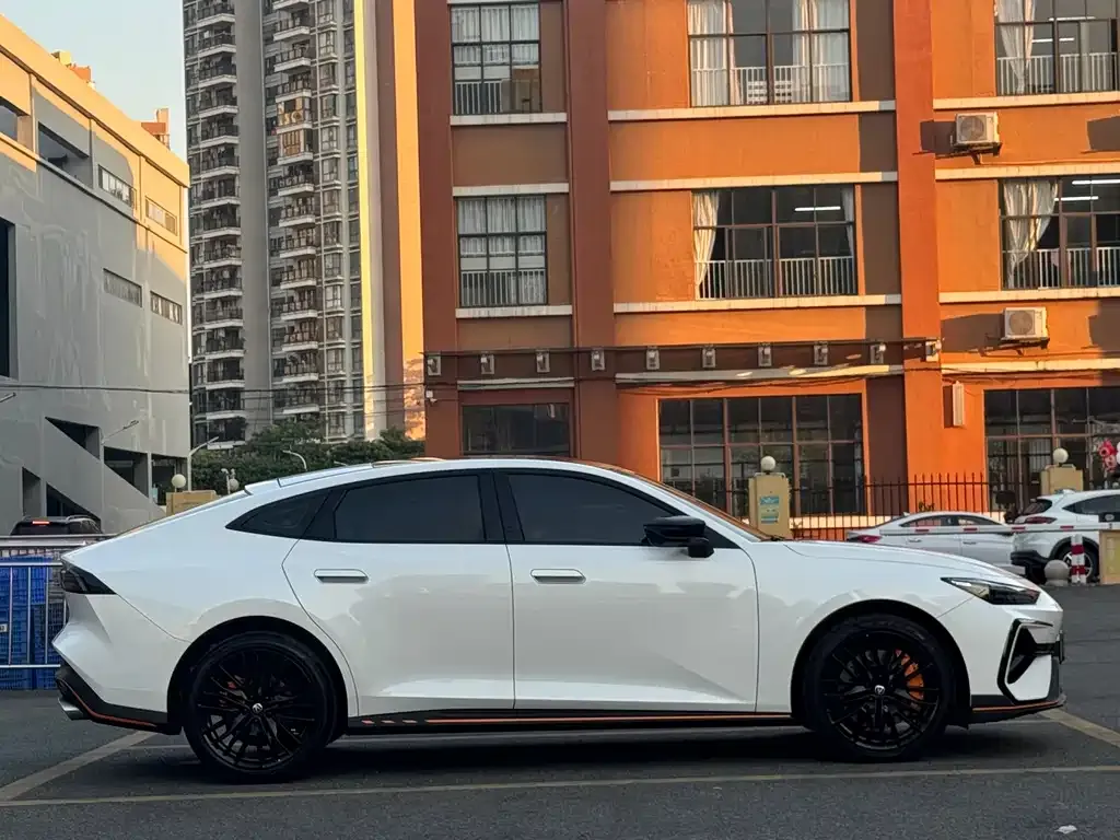 Changan UNI-V 2025 из CN, фото 4