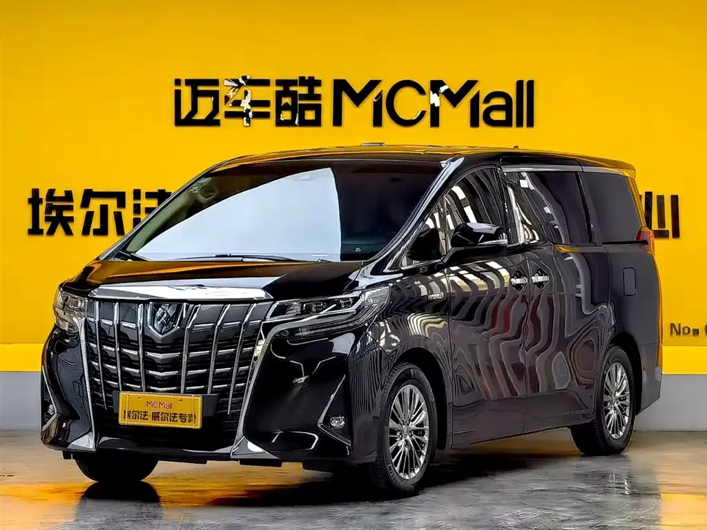 Toyota Alphard — фото 1