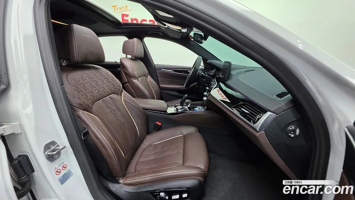 BMW 5-Series 2022 из KR, фото 4