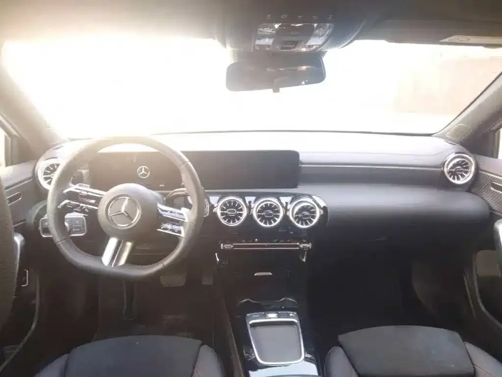 Mercedes-Benz A-Class 2025 из CN, фото 2