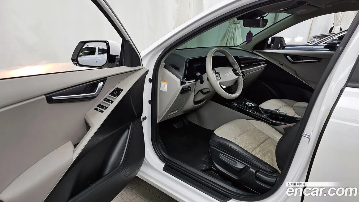 Kia Niro — фото 10