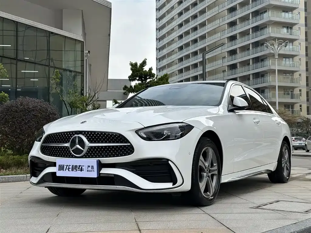 Mercedes-Benz C-Class — фото 1