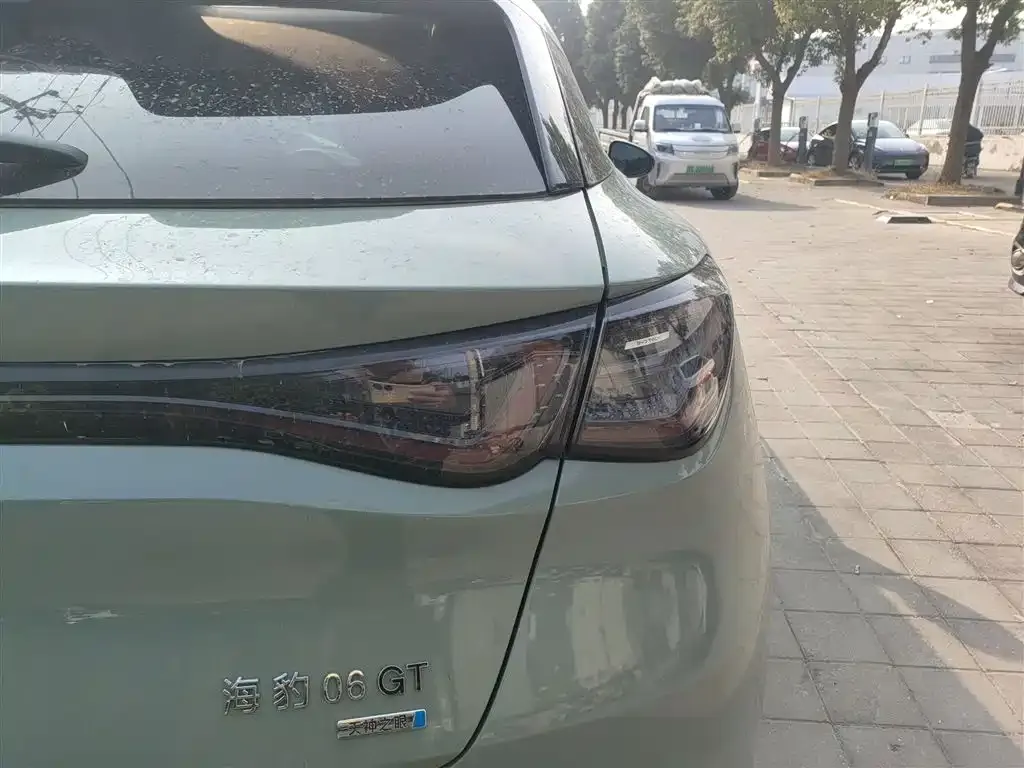 BYD Seal 06GT — фото 8