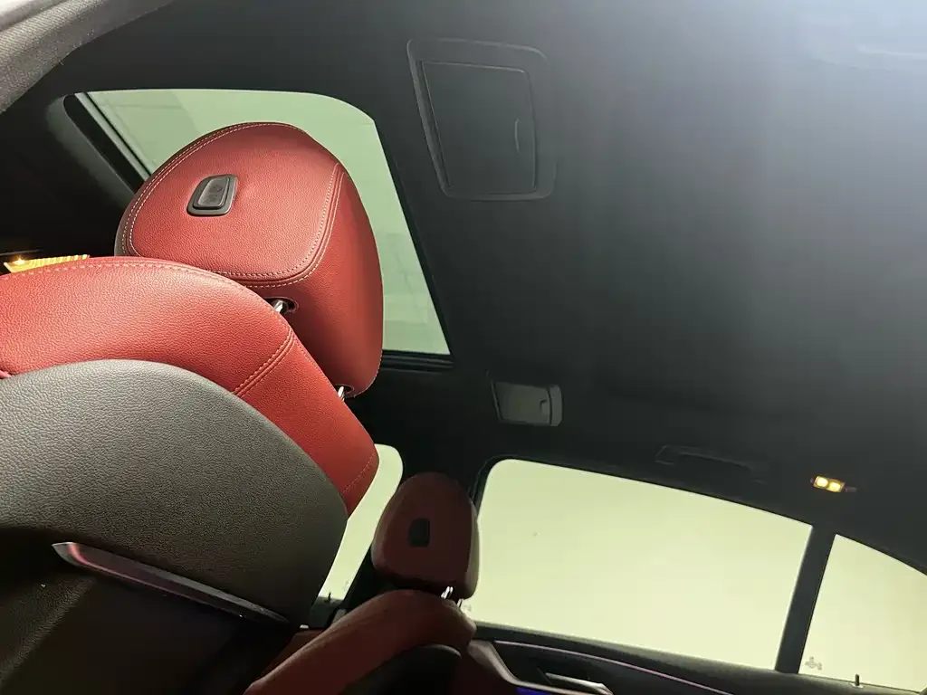 BMW 5 Series 2022 из CN, фото 9