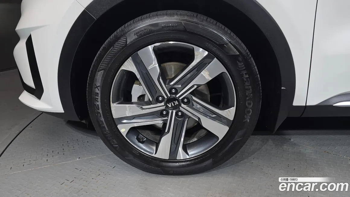 Kia Sorento — фото 6