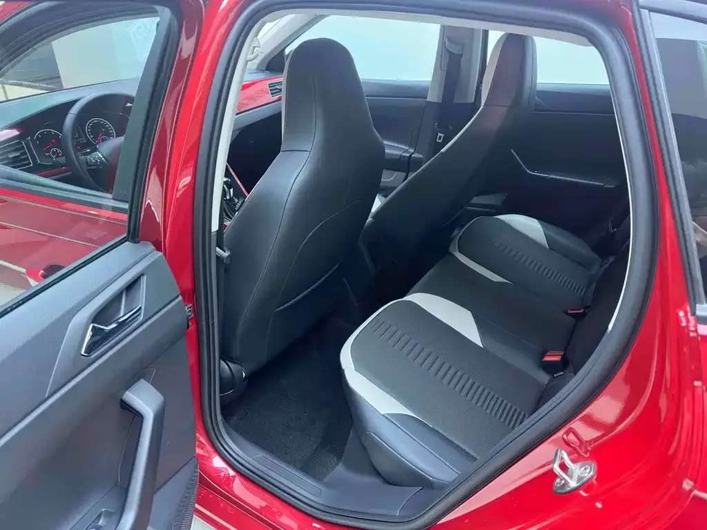Volkswagen Polo 2021 из CN, фото 10