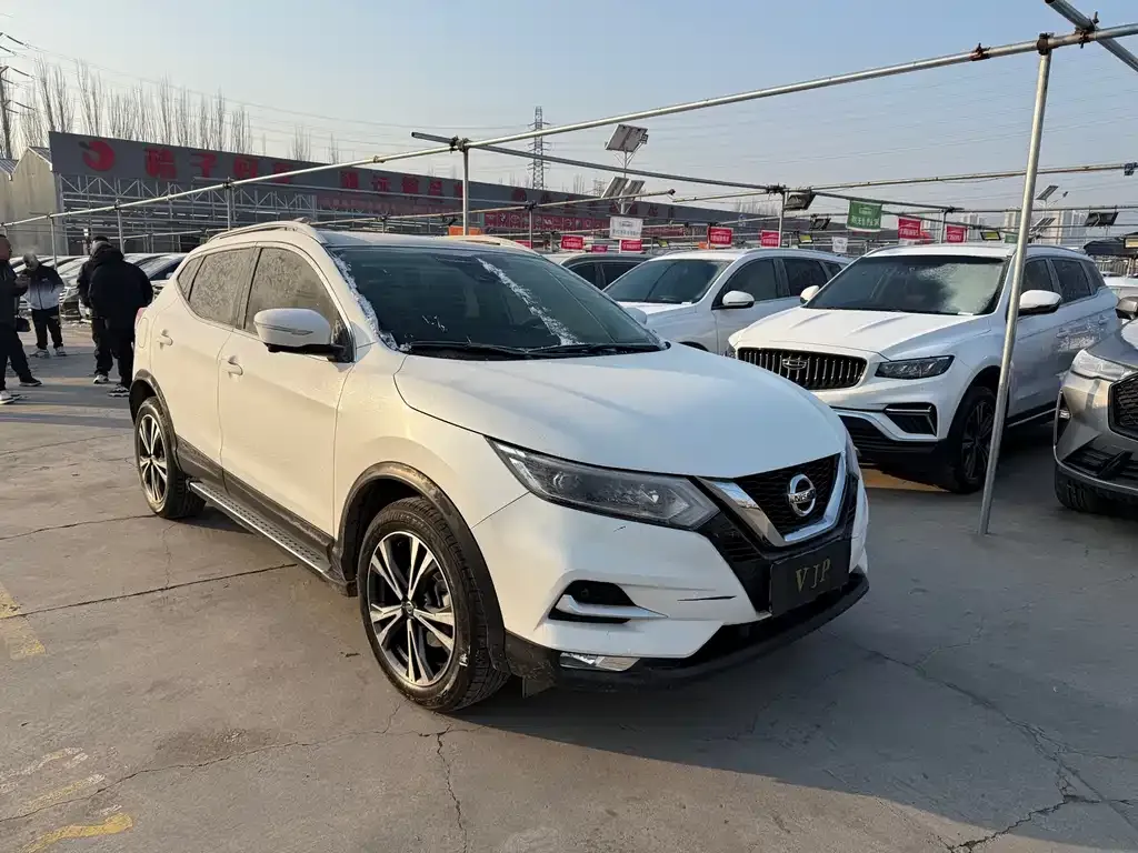 Nissan Qashqai — фото 4