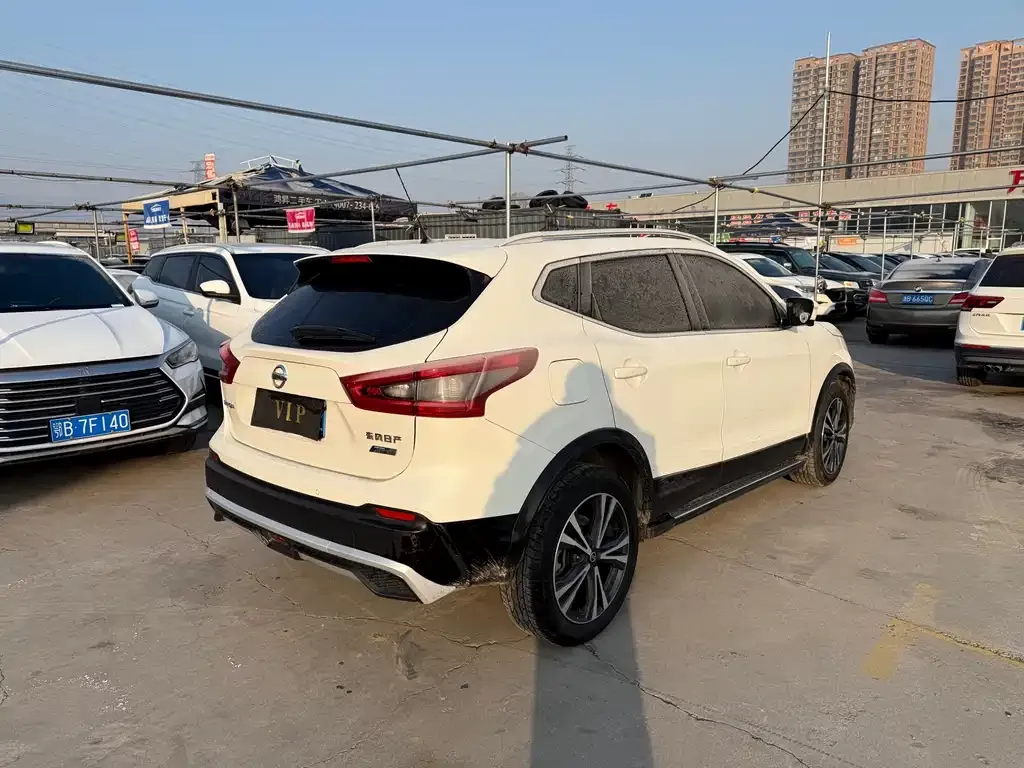 Nissan Qashqai — фото 3
