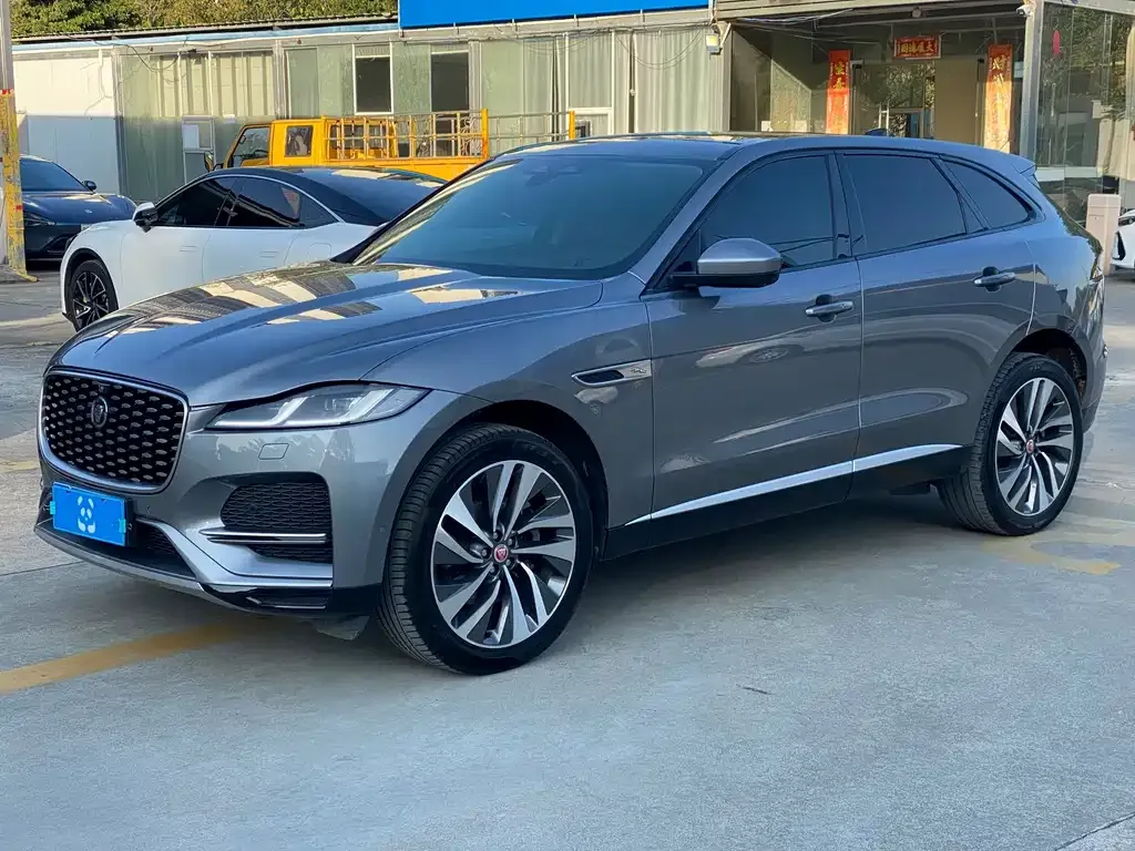 Jaguar F-PACE — фото 1