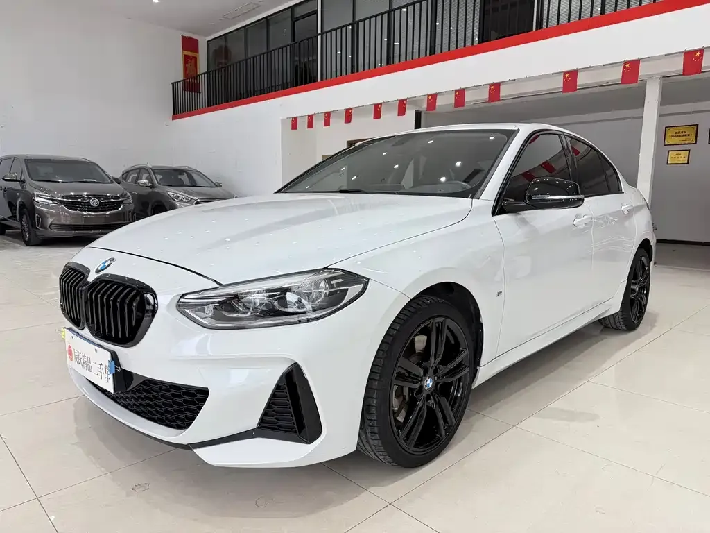 BMW 1 Series — фото 1