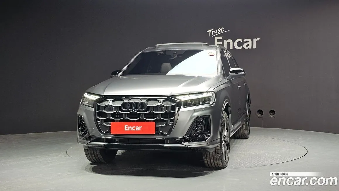 Audi Q7 2025 из KR, фото 8