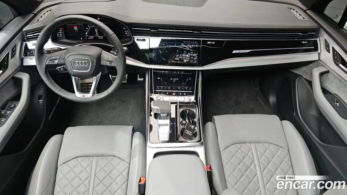 Audi Q7 2025 из KR, фото 10