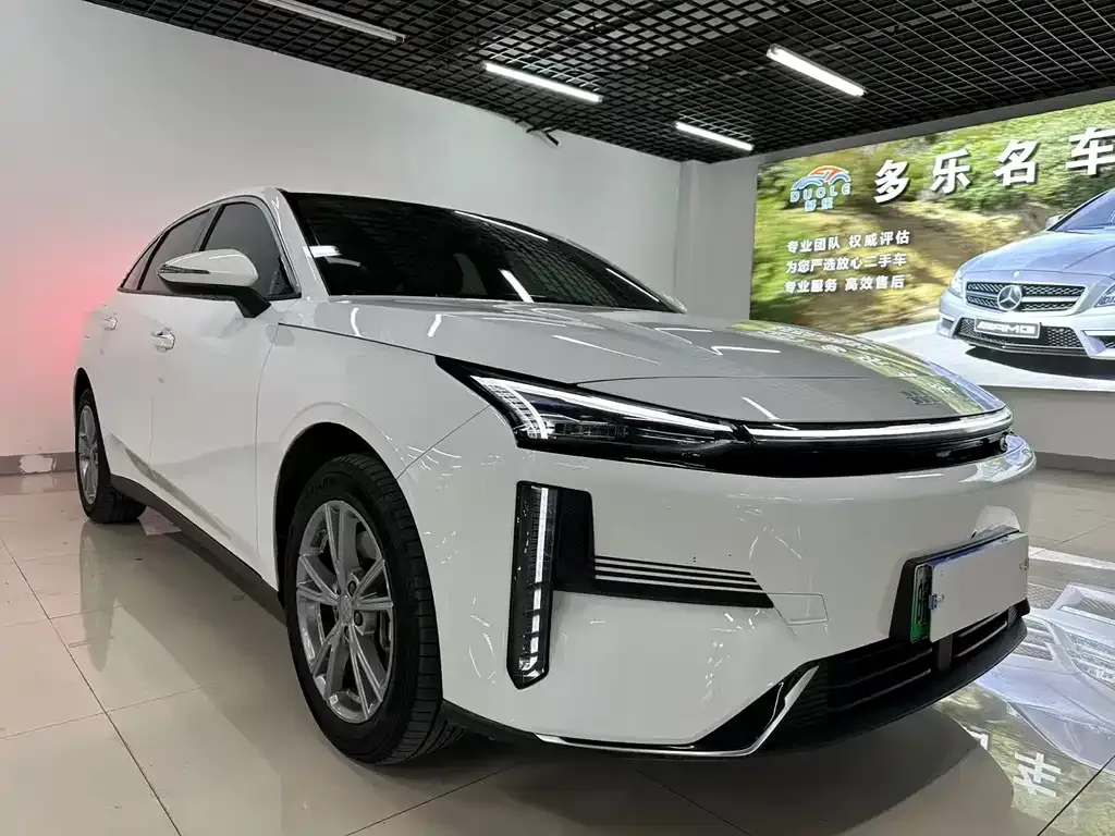 Geely Galaxy L6 — фото 10