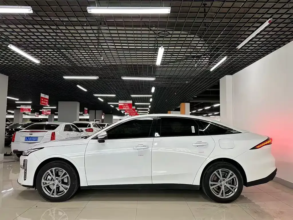 Geely Galaxy L6 — фото 7