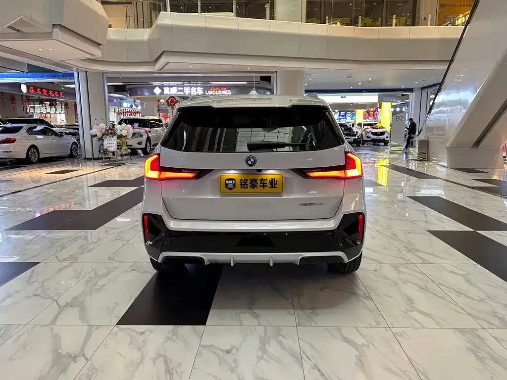 BMW iX1 2025 из CN, фото 10