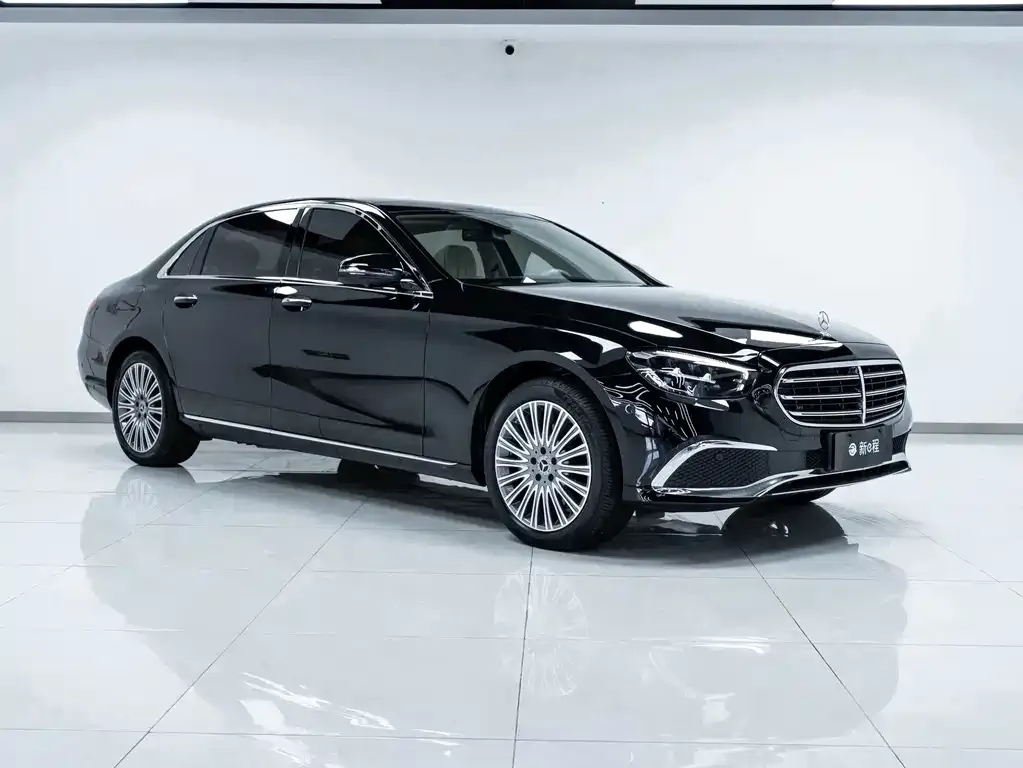 Mercedes-Benz E-Class — фото 3