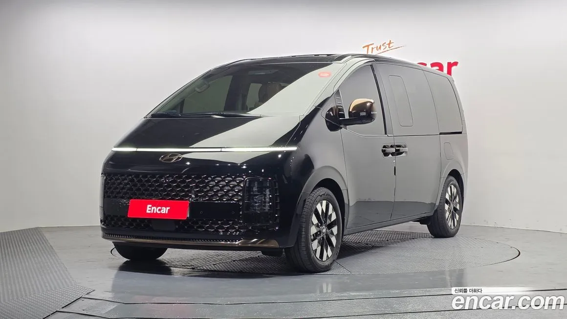 Hyundai Staria