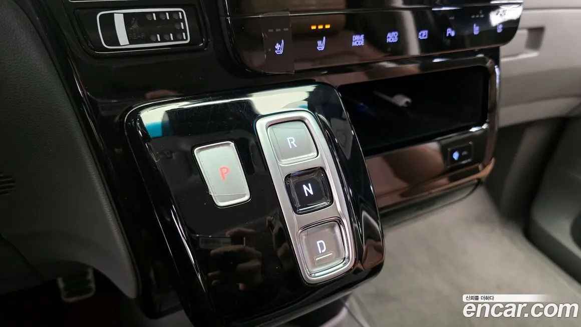 Hyundai Staria 2025 из KR, фото 8
