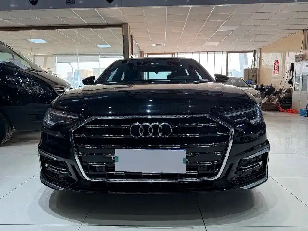 Audi A6L 2023 из CN, фото 4