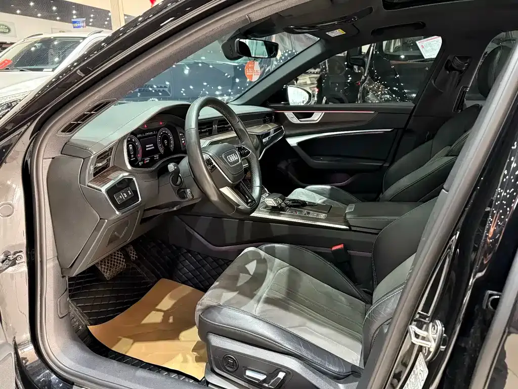 Audi A6L 2023 из CN, фото 6