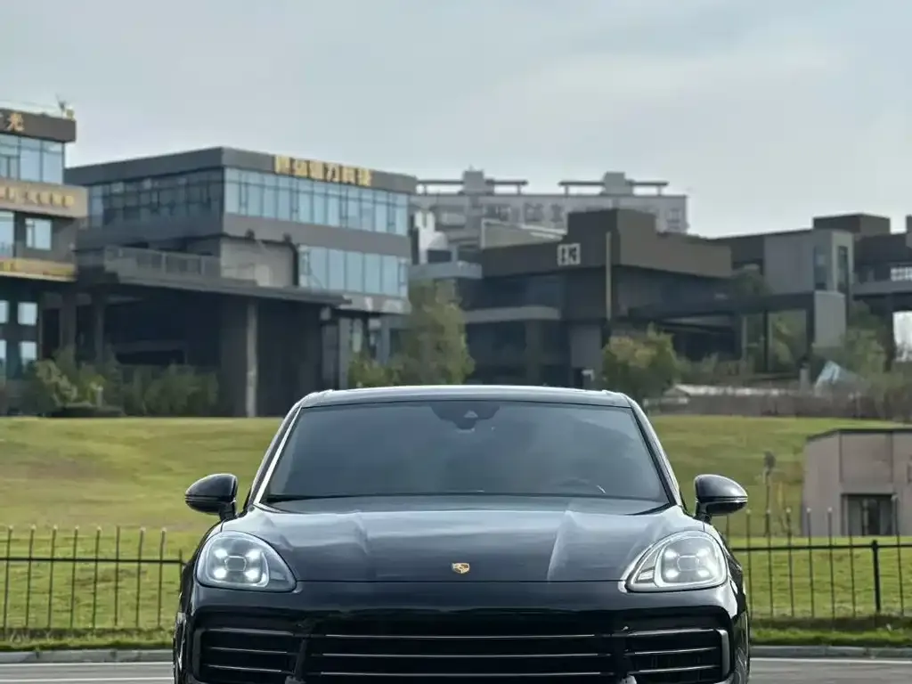 Porsche Cayenne Hybrid 2023 из CN, фото 3