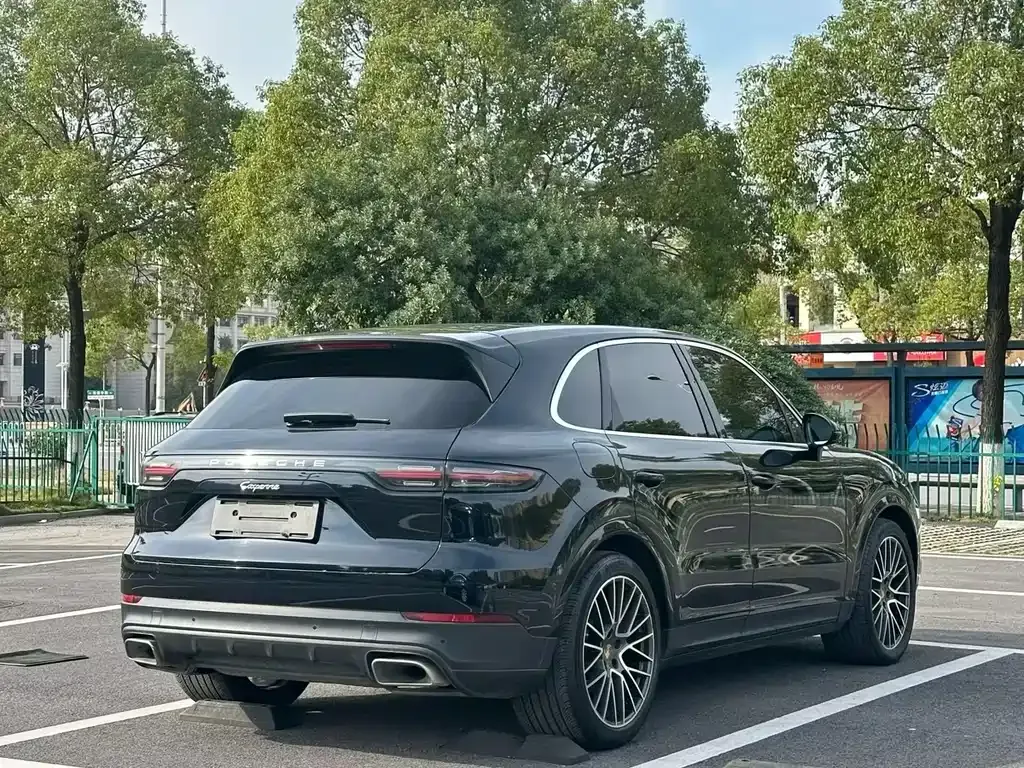 Porsche Cayenne Hybrid 2023 из CN, фото 9