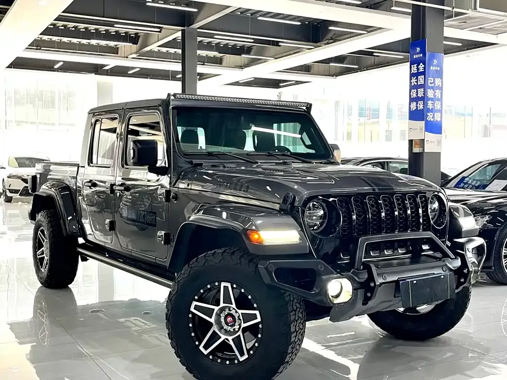 Jeep Gladiator 2023 из CN, фото 9