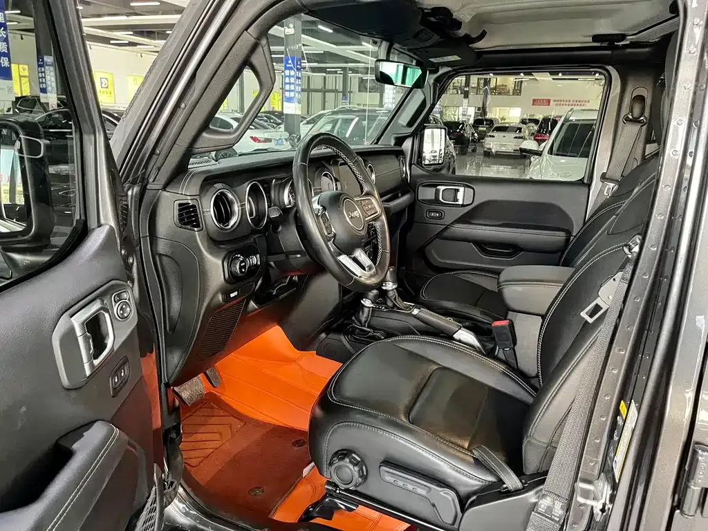 Jeep Gladiator 2023 из CN, фото 5