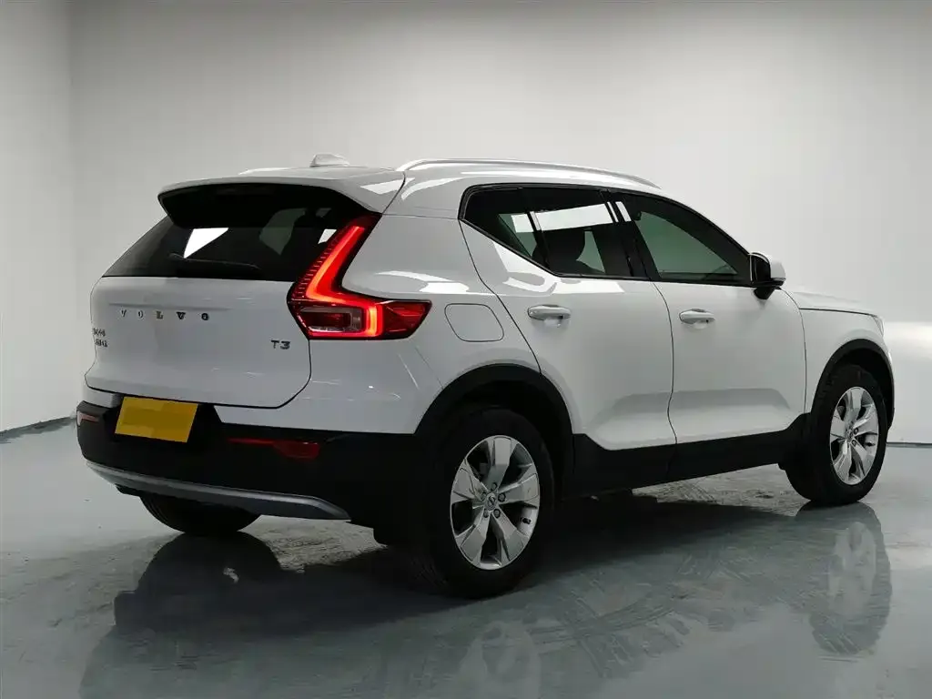 Volvo XC40 2021 из CN, фото 3