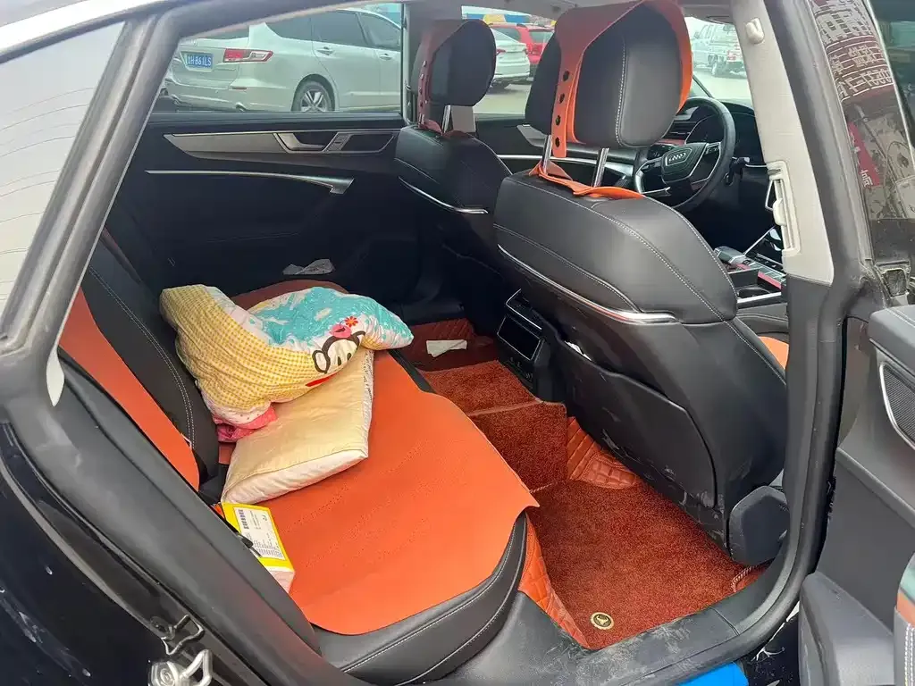 Audi A7L 2024 из CN, фото 8