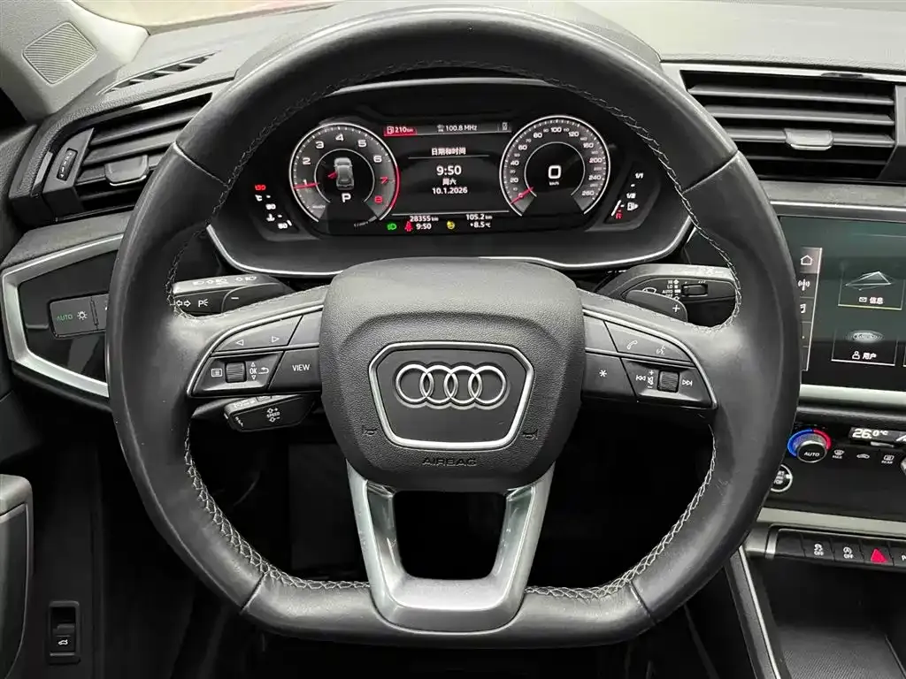 Audi Q3 — фото 4