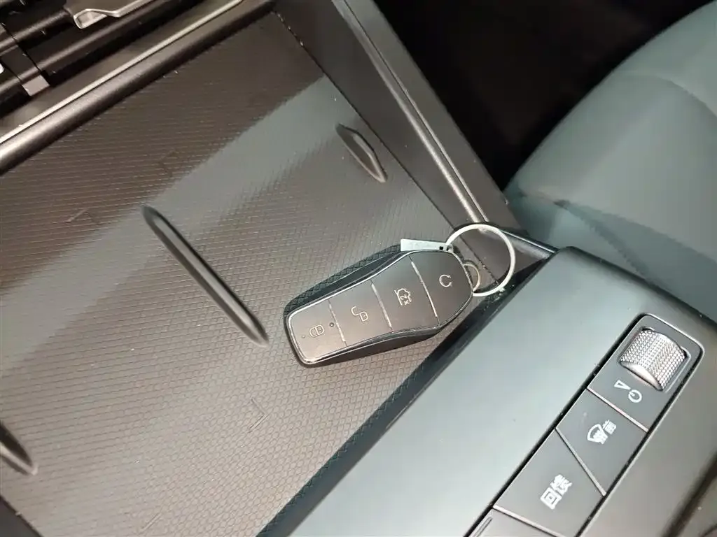 BYD Qin L 2025 из CN, фото 9