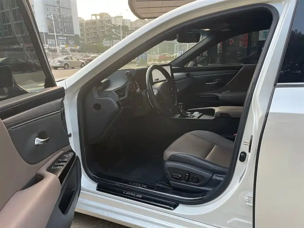Lexus ES 2024 из CN, фото 2