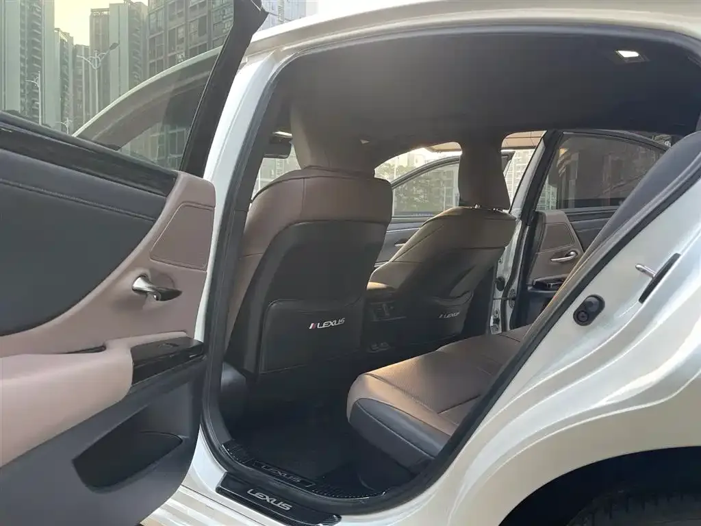 Lexus ES 2024 из CN, фото 5