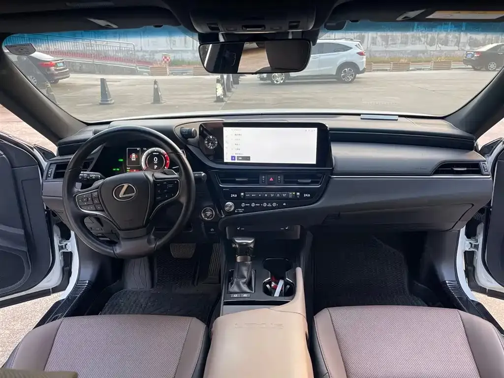 Lexus ES 2024 из CN, фото 3