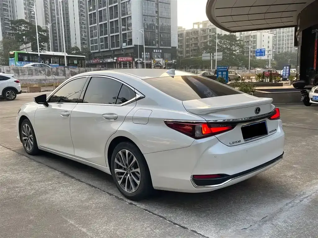 Lexus ES 2024 из CN, фото 6