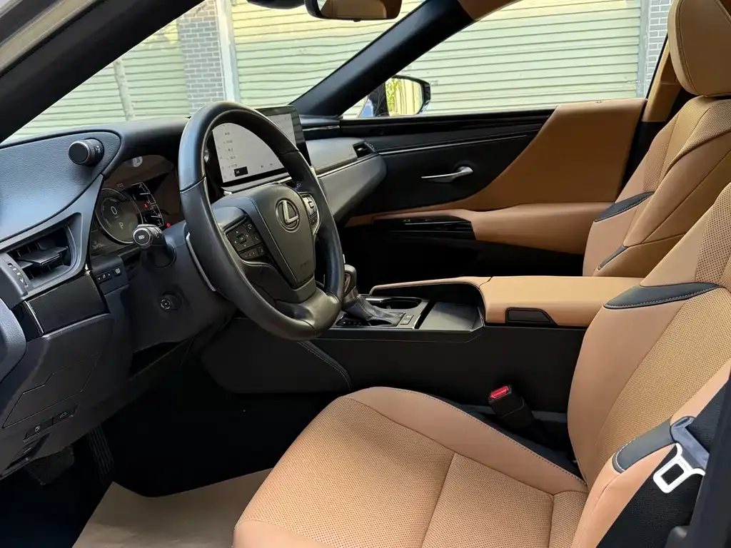 Lexus ES 2023 из CN, фото 2
