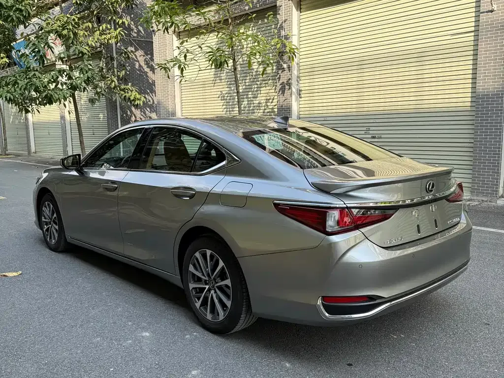 Lexus ES 2023 из CN, фото 6