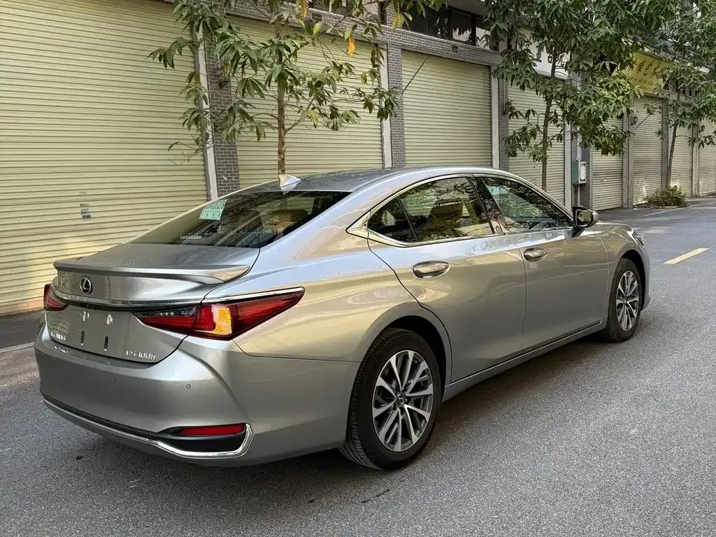 Lexus ES 2023 из CN, фото 9