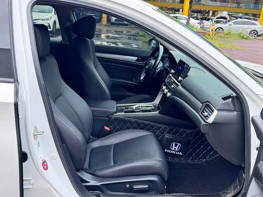 Honda Accord 2021 из CN, фото 7