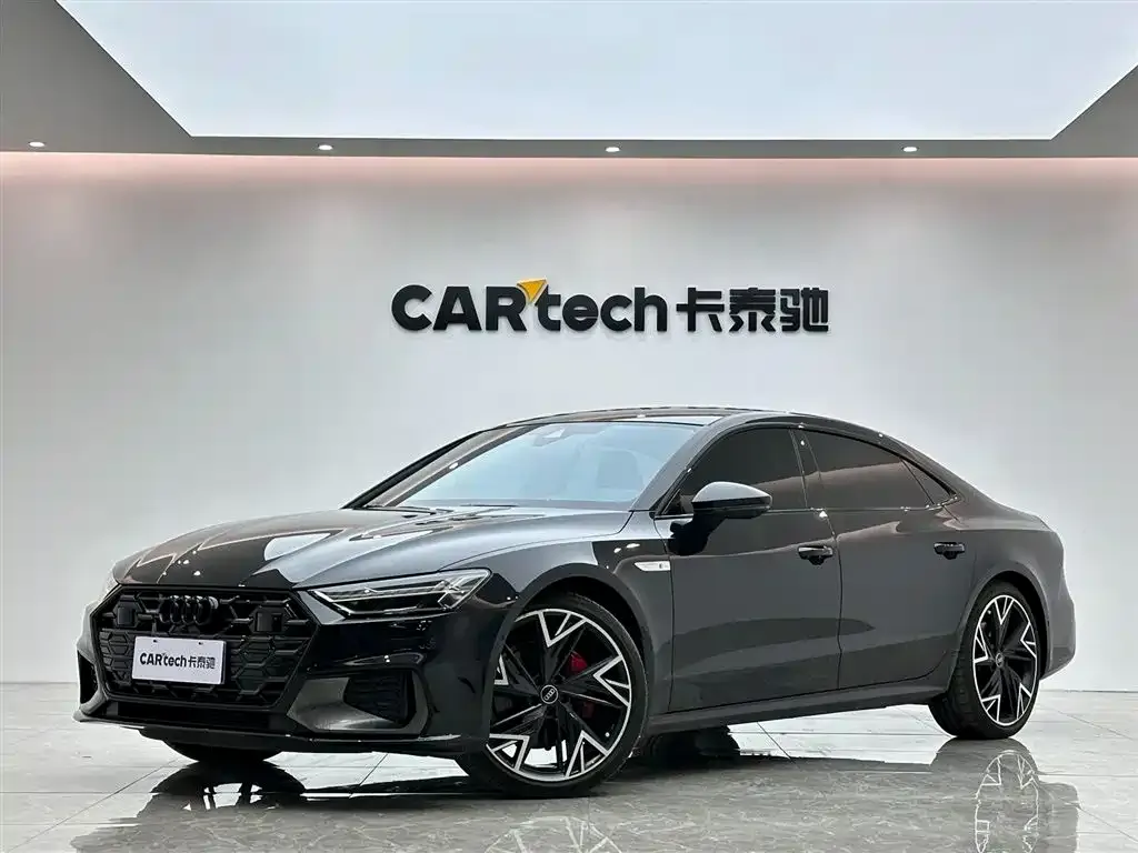 Audi A7L — фото 1